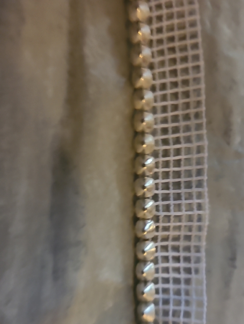 CZECH Crystal Rhinestone Trim Roll - Clear/Silver Sparkle, One Line With Mesh - Picture 3 of 4